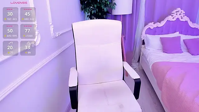 Snapshot of Lily_Marlin chatting on 02/20/25, 05:07 Lily Marlin online show from 02/20/25, 05:07