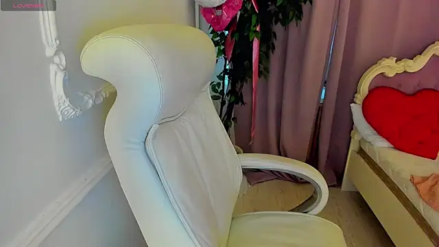 Lily Marlin online show from 05/24/26, 04:01