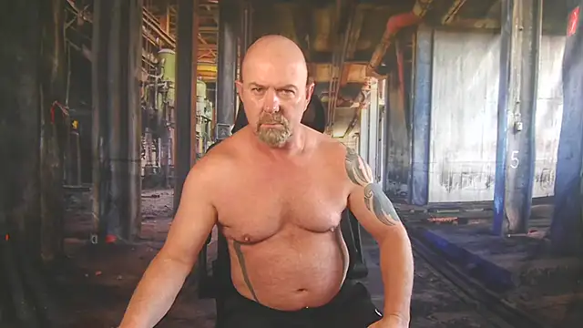 Snapshot of ManlyPrisonGuy chatting on 06/11/26, 02:15 ManlyPrisonGuy online show from 06/11/26, 02:15