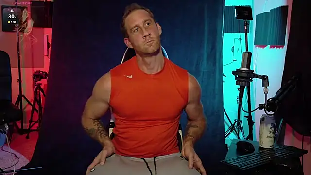 Snapshot of FiftyShadez chatting on 09/30/25, 12:48 FiftyShadez online show from 09/30/25, 12:48