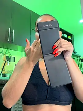 Snapshot of Mau_White chatting on 09/08/25, 11:26 Mau White online show from 09/08/25, 11:26