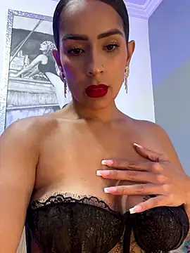 Snapshot of Mau_White chatting on 10/27/25, 10:36 Mau White online show from 10/27/25, 10:36