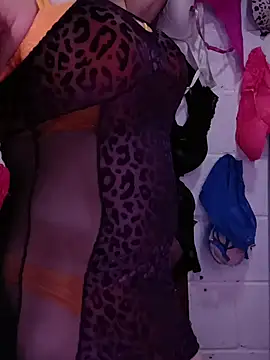 Snapshot of Mshizzle12 chatting on 10/16/25, 09:16 Mshizzle12 online show from 10/16/25, 09:16