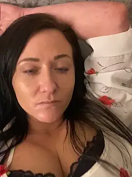 Snapshot of sexyserenity22 chatting on 02/18/26, 02:29 sexyserenity22 online show from 02/18/26, 02:29