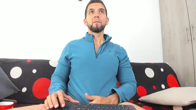 JULESLAKES online show from 12/04/25, 12:14