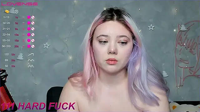   KawaiiYuki   online show from 01/01/25, 12:00