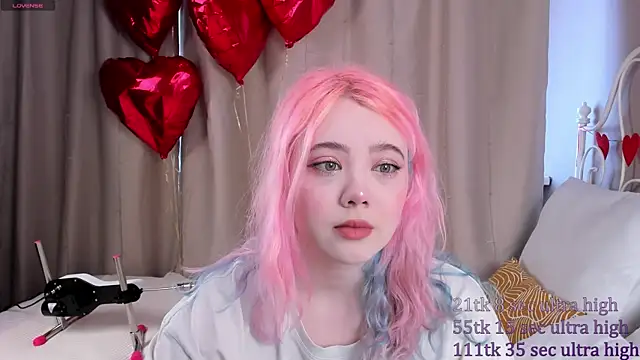   KawaiiYuki   online show from 02/14/25, 08:42