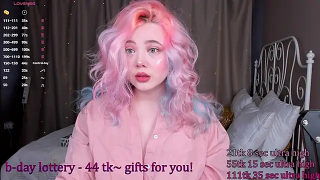   KawaiiYuki   online show from 02/28/25, 08:53