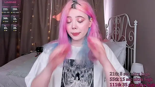 Snapshot of __KawaiiYuki__ chatting on 03/22/25, 09:02 KawaiiYuki online show from 03/22/25, 09:02