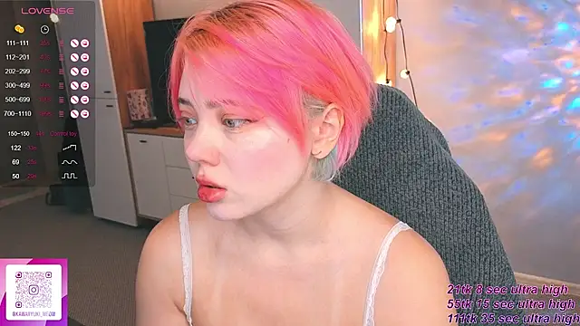   KawaiiYuki   online show from 09/28/25, 04:51