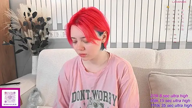 Snapshot of __KawaiiYuki__ chatting on 11/08/25, 06:35 KawaiiYuki online show from 11/08/25, 06:35