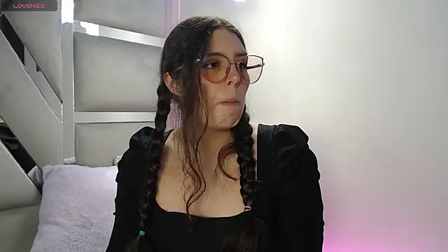 Paola Lyon  online show from 03/14/25, 07:23