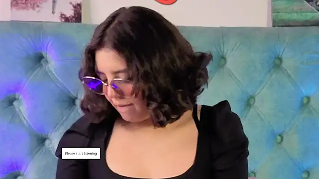 Paola Lyon  online show from 12/01/25, 12:32