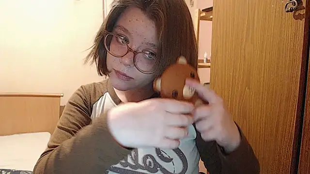 Snapshot of Chmiri_cb chatting on 12/18/24, 02:28 Chmiri cb online show from 12/18/24, 02:28