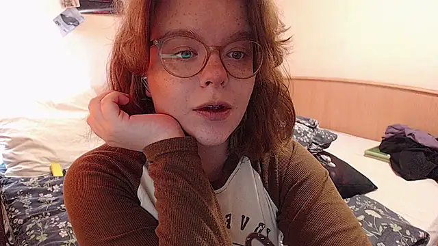 Snapshot of Chmiri_cb chatting on 09/17/25, 07:21 Chmiri cb online show from 09/17/25, 07:21