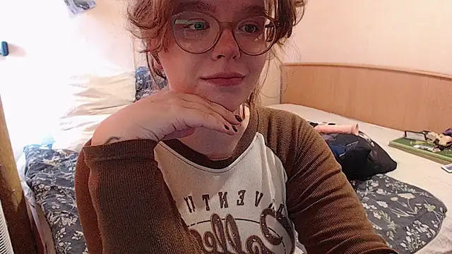 Snapshot of Chmiri_cb chatting on 09/19/25, 06:59 Chmiri cb online show from 09/19/25, 06:59