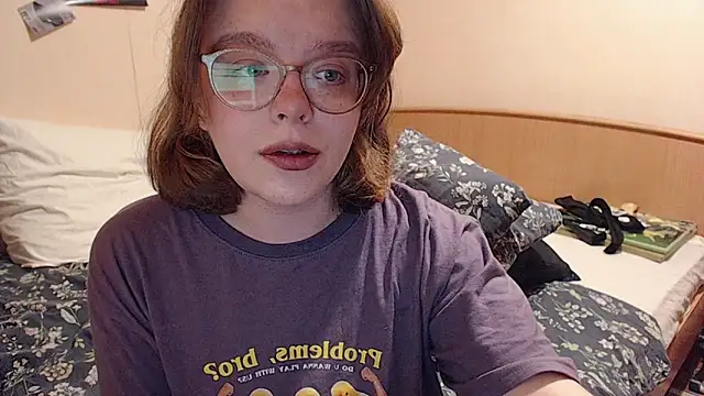 Snapshot of Chmiri_cb chatting on 09/21/25, 05:14 Chmiri cb online show from 09/21/25, 05:14