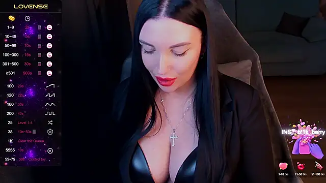 Snapshot of blackberry_star chatting on 12/15/24, 10:28 blackberry star online show from 12/15/24, 10:28