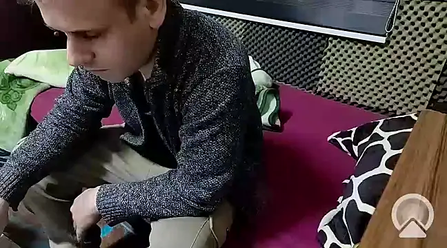 Snapshot of Arabeyes chatting on 02/28/25, 07:56 Arabeyes online show from 02/28/25, 07:56