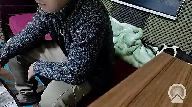 Snapshot of Arabeyes chatting on 03/03/25, 11:14 Arabeyes online show from 03/03/25, 11:14