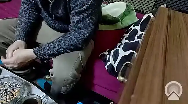 Snapshot of Arabeyes chatting on 03/06/25, 11:14 Arabeyes online show from 03/06/25, 11:14