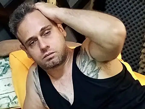 Snapshot of Arabeyes chatting on 09/16/25, 01:12 Arabeyes online show from 09/16/25, 01:12