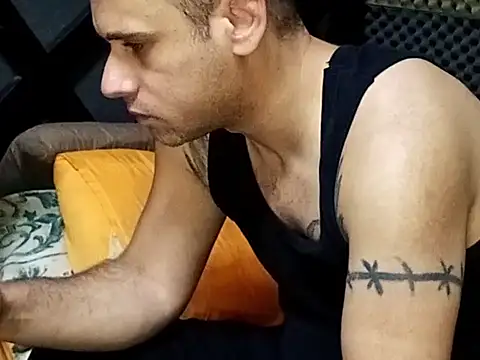 Snapshot of Arabeyes chatting on 09/17/25, 11:39 Arabeyes online show from 09/17/25, 11:39