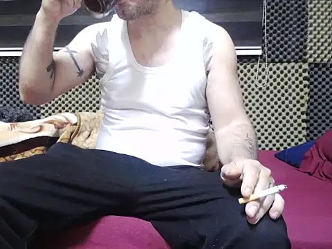 Snapshot of Arabeyes chatting on 11/23/25, 03:39 Arabeyes online show from 11/23/25, 03:39