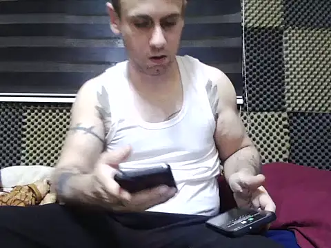 Snapshot of Arabeyes chatting on 11/24/25, 04:18 Arabeyes online show from 11/24/25, 04:18