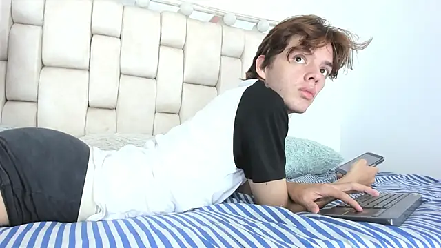 daniel hot03 online show from 12/14/25, 01:38