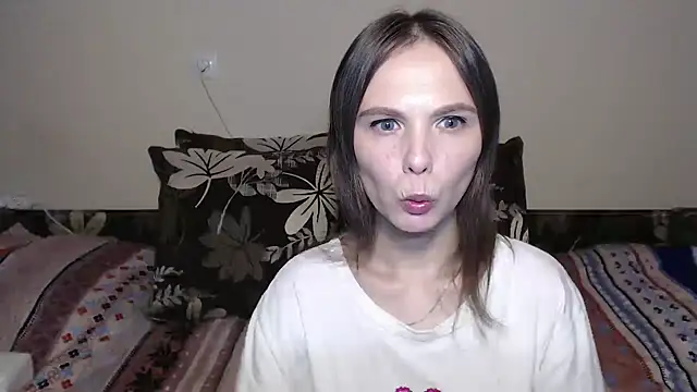 Nika Shiny online show from 02/10/25, 05:25