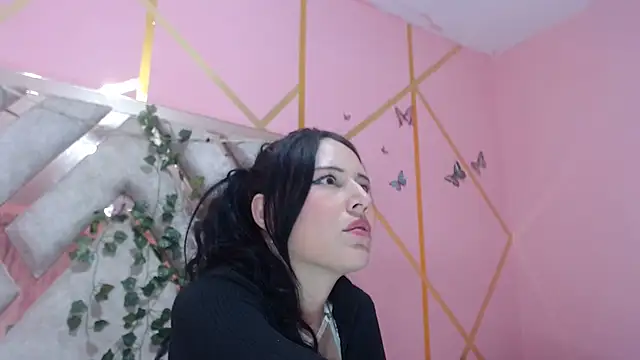 nadescomthxx online show from 02/11/25, 09:53