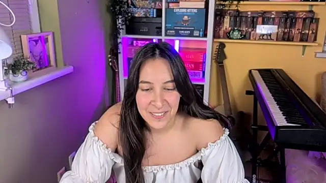 Snapshot of LelianaHazel chatting on 11/27/25, 06:21 LelianaHazel online show from 11/27/25, 06:21