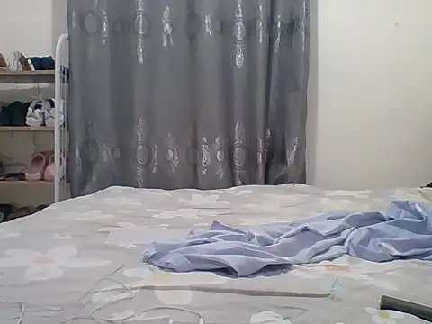 Snapshot of sexy__candyy chatting on 10/01/25, 08:04 sexy candyy online show from 10/01/25, 08:04