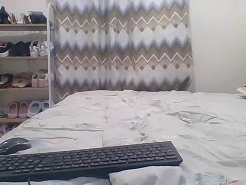 Snapshot of sexy__candyy chatting on 12/02/25, 06:03 sexy candyy online show from 12/02/25, 06:03