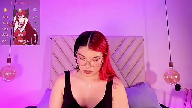 EmmaSwift  online show from 04/13/26, 01:22