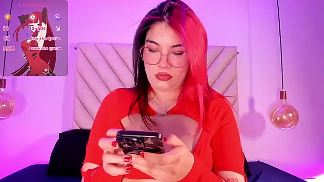 EmmaSwift  online show from 04/13/26, 10:37