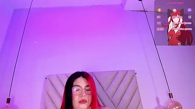 EmmaSwift  online show from 04/16/26, 10:34