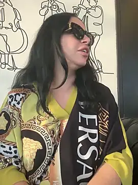 Snapshot of Chloe_Ricci chatting on 12/14/24, 01:59 Chloe Ricci online show from 12/14/24, 01:59