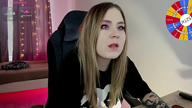 Olivia Munk online show from 02/09/25, 10:42