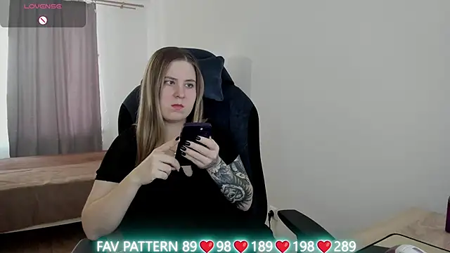 Olivia Munk online show from 03/03/25, 06:59