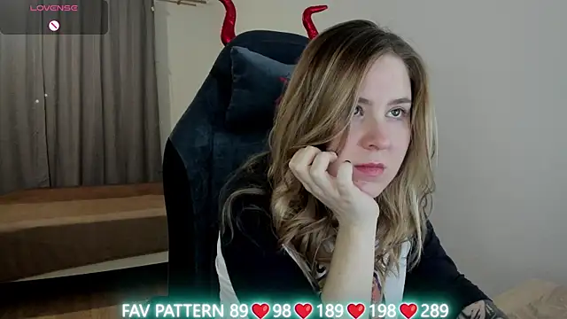 Olivia Munk online show from 03/08/25, 03:50