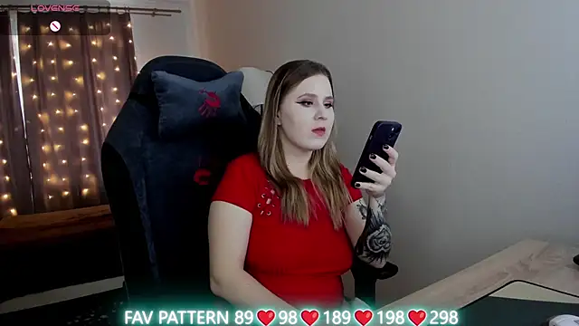 Olivia Munk online show from 03/12/25, 07:35