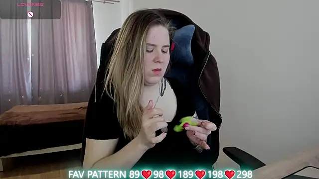 Olivia Munk online show from 03/19/25, 06:46