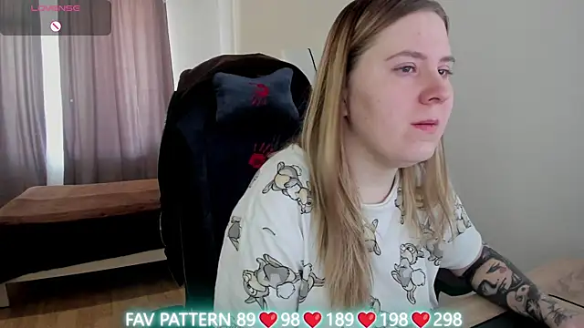 Olivia Munk online show from 03/23/25, 06:47