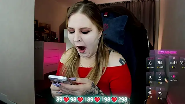 Olivia Munk online show from 12/19/25, 04:30