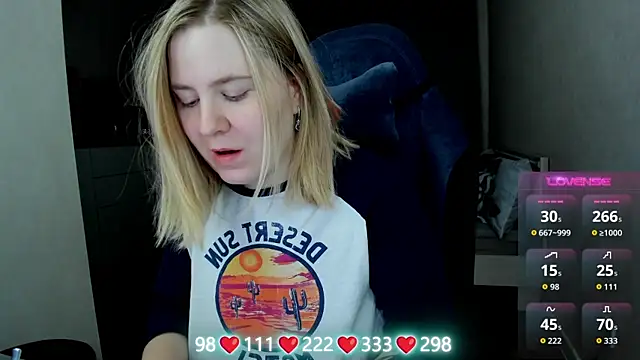 Olivia Munk online show from 04/11/26, 03:33