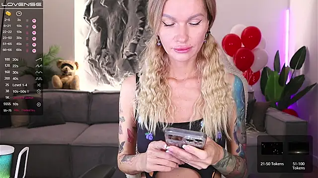 Break-me-Shake-me online show from 10/07/25, 10:51