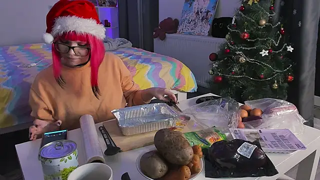 Snapshot of Yumi_Youkai chatting on 12/31/24, 02:36 Yumi Youkai online show from 12/31/24, 02:36