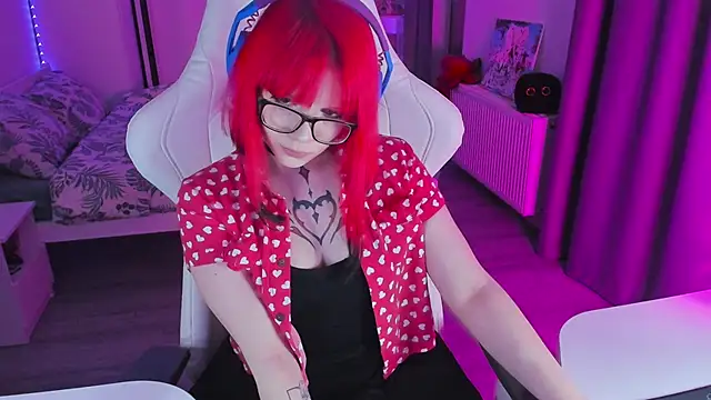 Snapshot of Yumi_Youkai chatting on 02/14/25, 03:22 Yumi Youkai online show from 02/14/25, 03:22